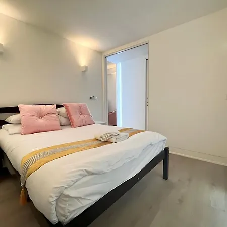 Apartment Hyde Park Two Bed London