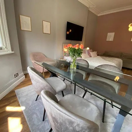 For 3 Near Regents Park N5 Apartment London