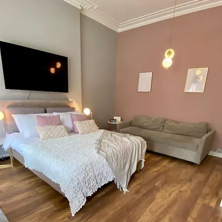 For 3 Near Regents Park N5 * London