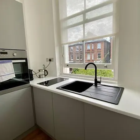 For 3 Near Regents Park N5 * London