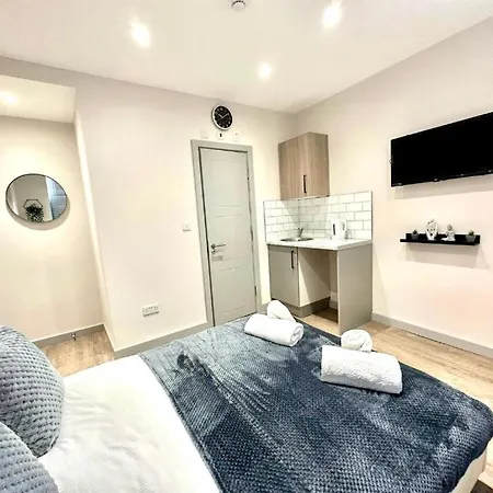 Guest house West Drayton - St Stephens *
