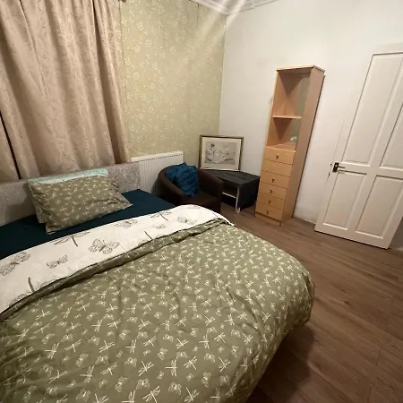 4 Double Bed Family 15 Mins From Central Ldn Londres