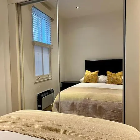Spacious 2bed/2bath Flat Next To Eye ロンドン