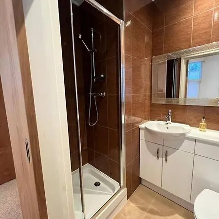 アパート Spacious 2bed/2bath Flat Next To Eye ロンドン