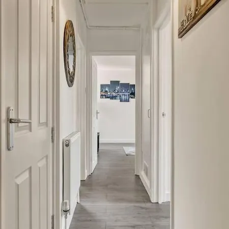 Hidden Gem In Battersea W/ Free Parking London