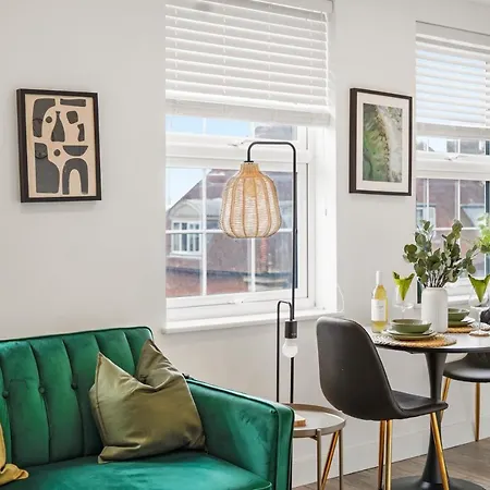 Livestay-modern One And Two Bed In Burnt Oak London Apartment
