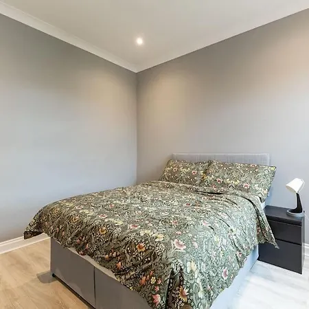 Cozy 3-bedroom Flat In Willesden Apartment
