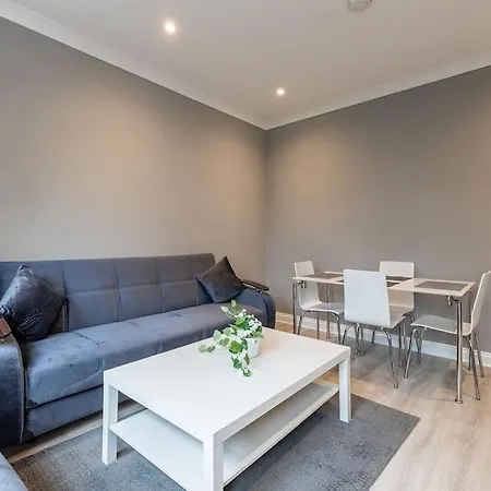 Cozy 3-bedroom Flat In Willesden London