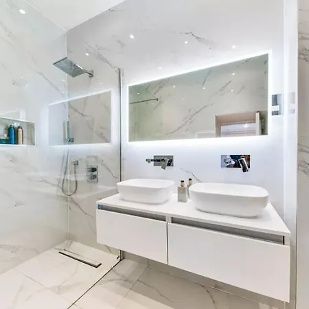 Leyla's Stunning Apartment