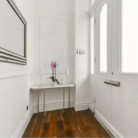 Leyla's Stunning Apartment