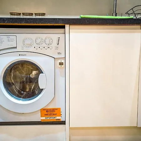 Spacious In Trendy Hackney