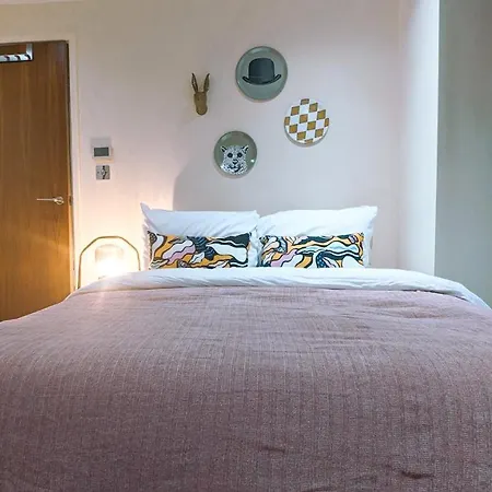 Spacious In Trendy Hackney London