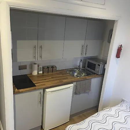 Apartment Charming In - 1 Person Only *