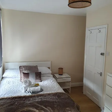 Cozy Bedroom C Homestay *