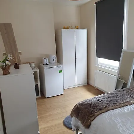 Cozy Bedroom C