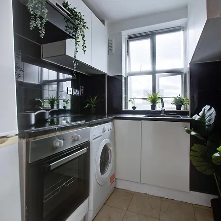 Hyde Park Private Family London