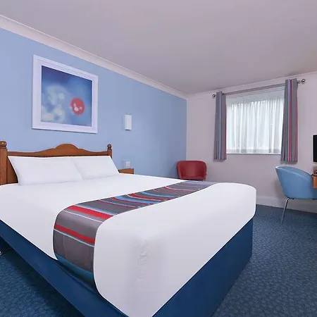 Hotel Travelodge London Northolt 2*