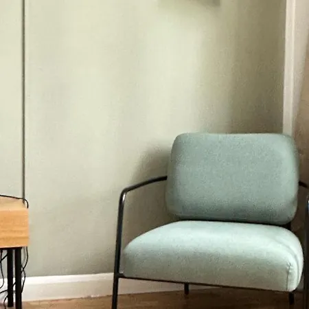 Modernist Studio In Fitzrovia Apartment