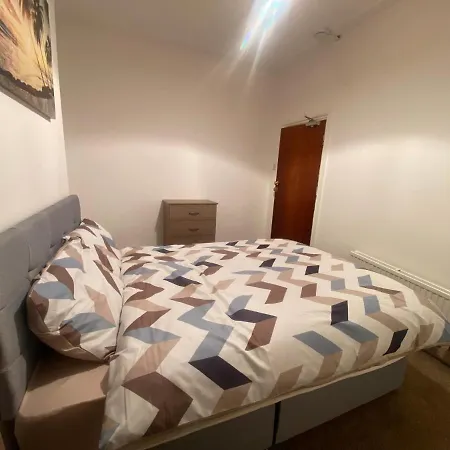 House In Walthamstow Quarto em Acomodações Particulares
