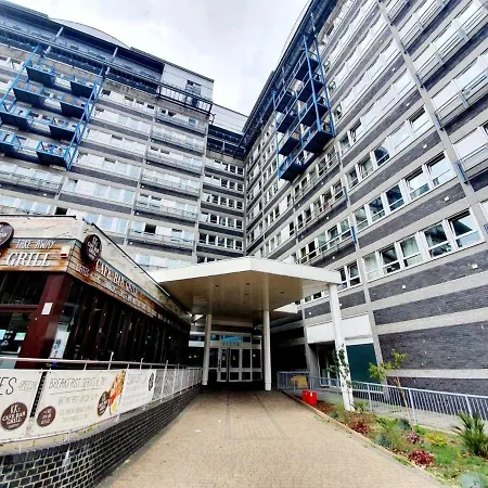 Charming 1-bedroom In Woolwich Apartment