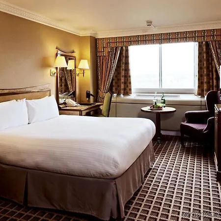 Hotel Copthorne Tara Kensington 4*
