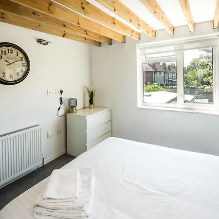 Cozy 2 Bedroom / Westfield / Hammersmith Hospital London