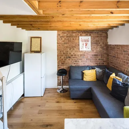 Cozy 2 Bedroom / Westfield / Hammersmith Hospital *