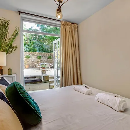 Earls Court Chic Flat In Prime Location Apartment