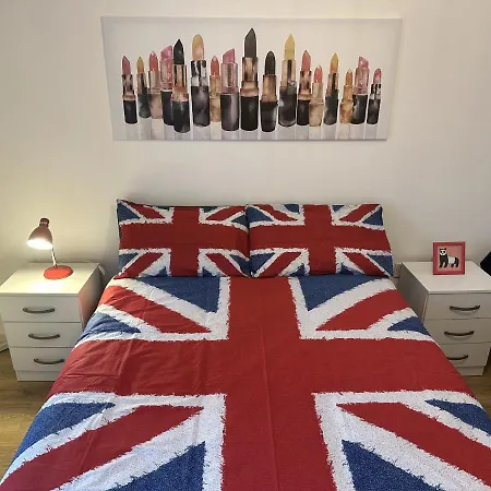 Modern, Large Independent With En-suite Bathroom In Private Owned London