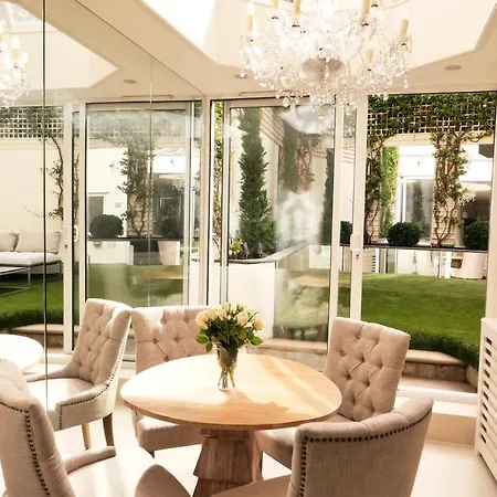Belgravia Flat, With Private Terrace