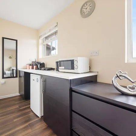 Suites - Tw7 * Isleworth