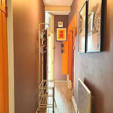 Apartment With Cosy Garden In