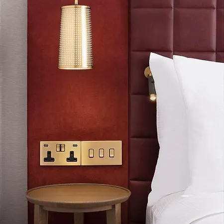 Lost St Pauls London, Curio Collection By Hilton 4*