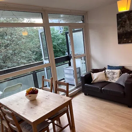 Exford Court 2 * London