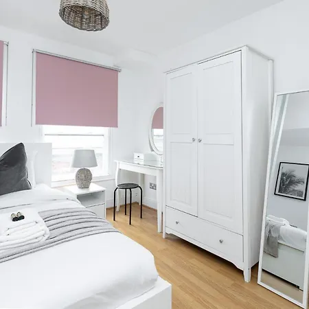 Fantastic 2br Flat, 3 Min Shoreditch High Street Apartment London
