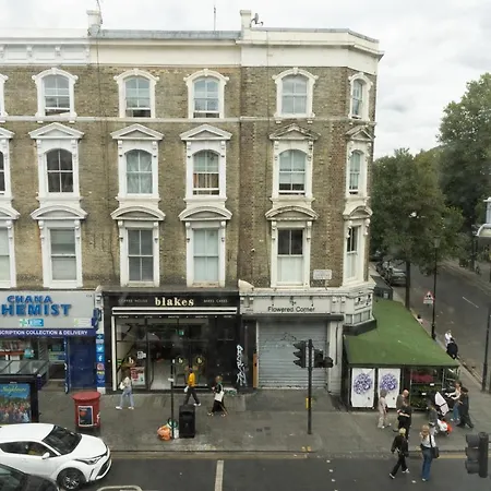 The Knight Of Nottinghill Hotel *