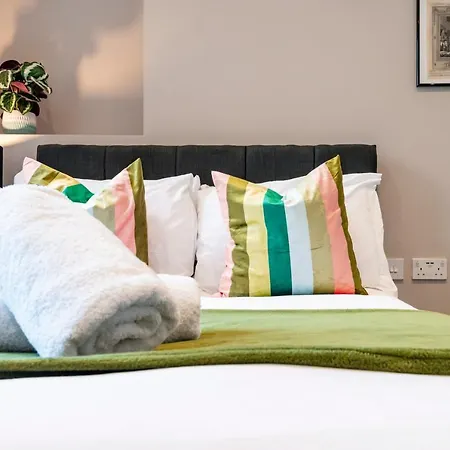 Fulham Apartment