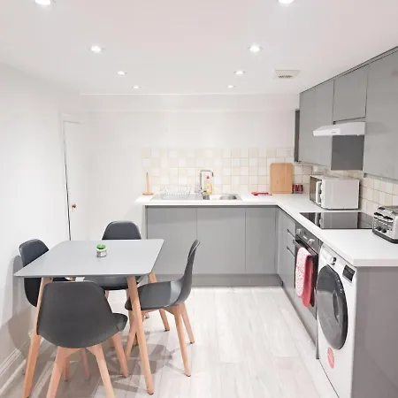 Holiday home Shepherds Bush