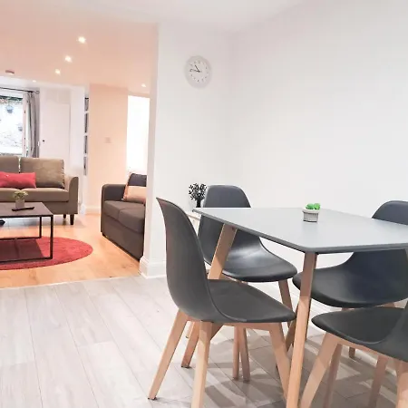 Shepherds Bush Holiday home London