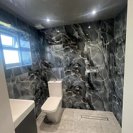Large Flat B Near Heathrow Appartamento Hillingdon