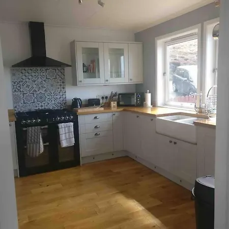 Apartment With Spectacular Views Scalloway