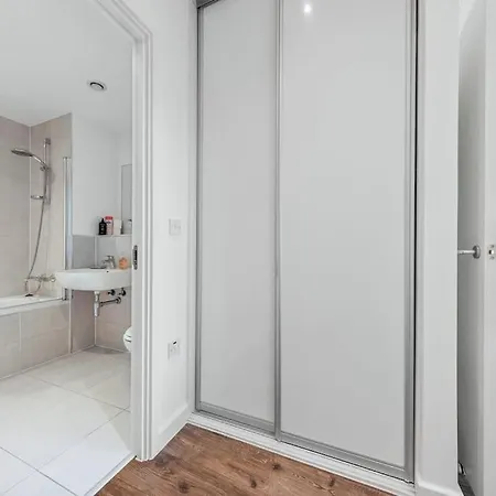 Delta 2 Bedroom Flat In London Dp59 Apartment *