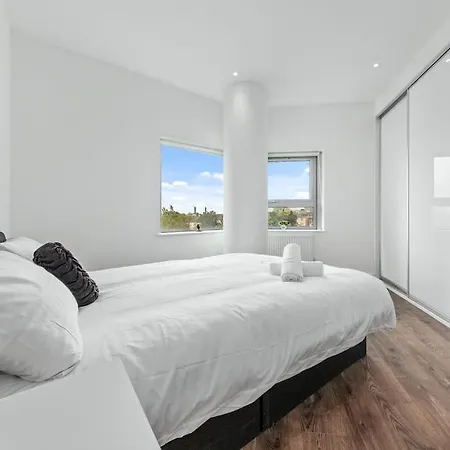 Delta 2 Bedroom Flat In London Dp59 Croydon