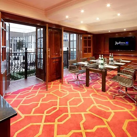 ホテル Radisson Blu Edwardian Heathrow And Conferen *
