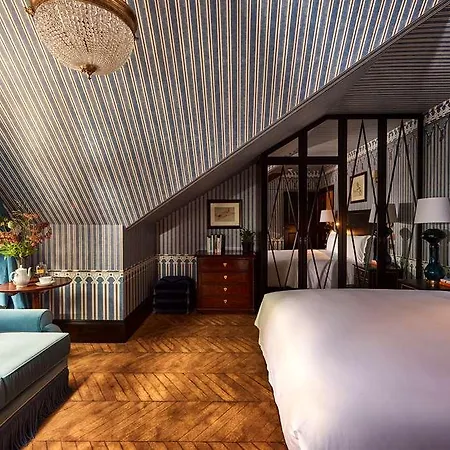 The Twenty Two * Londra