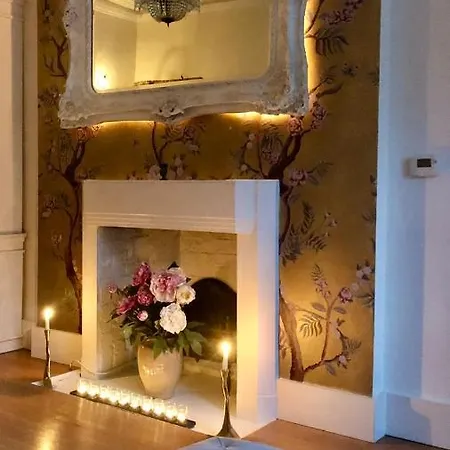 Notting Hill: Stunning, Bright Beautiful Flat. W10 Apartment London