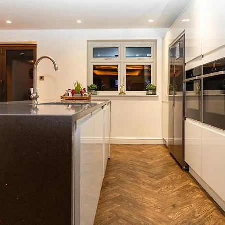 Bonneville House, Private Jacuzzi And Modern Interior *
