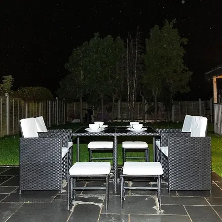 Bonneville House, Private Jacuzzi And Modern Interior Holiday home