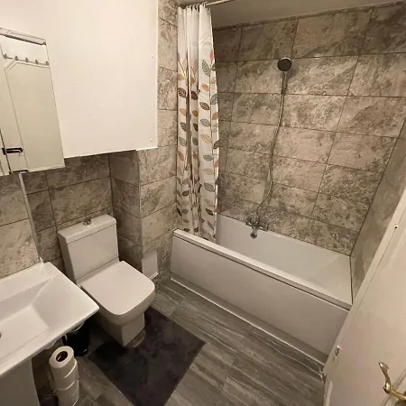 Appartamento Enormous Family Flat Londra