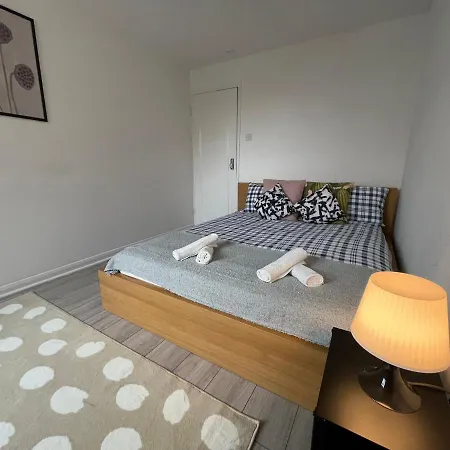 Enormous Family Flat *